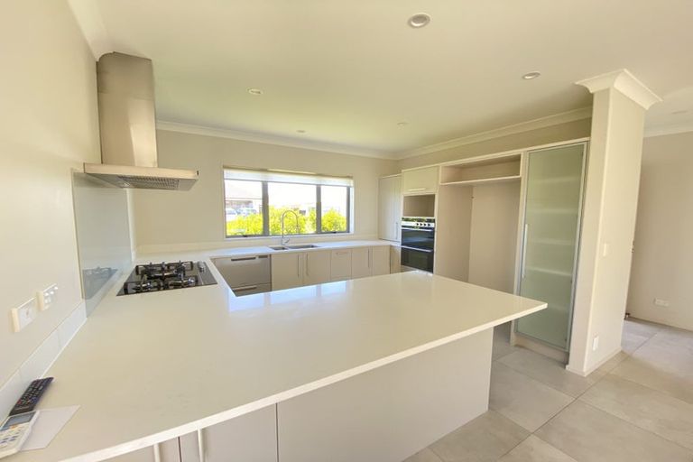 Photo of property in 6 Appaloosa Street, Karaka, Papakura, 2113