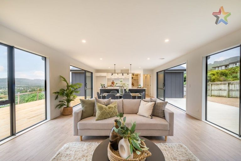 Photo of property in 9 Swain Grove, Riverstone Terraces, Upper Hutt, 5018