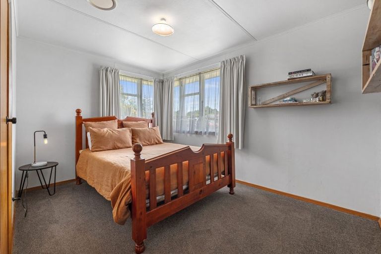 Photo of property in 49 Middlemore Crescent, Papatoetoe, Auckland, 2025