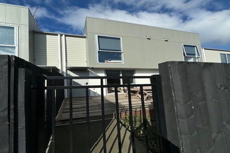 Photo of property in 10/25 Tranent Road, Mangere, Auckland, 2022