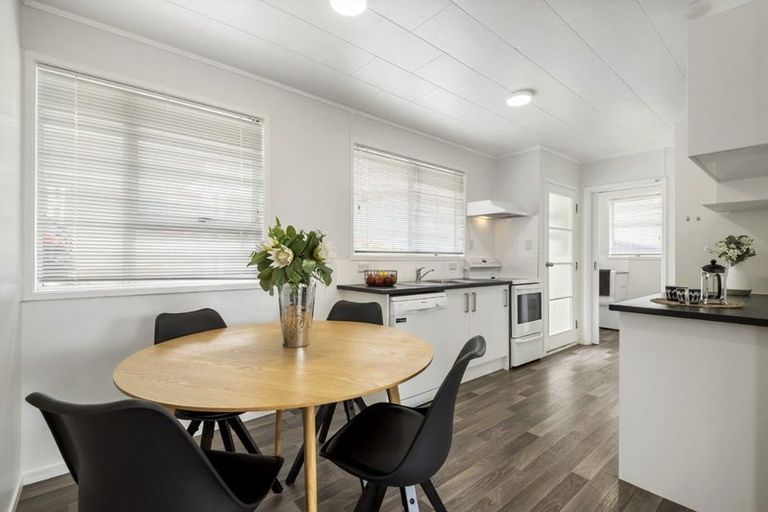 Photo of property in 1/21 Bonito Place, Bayview, Auckland, 0629