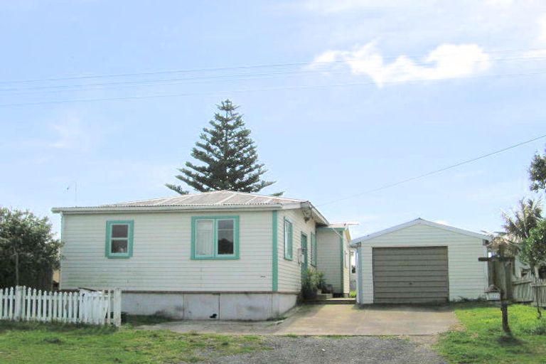 Photo of property in 1273 Papamoa Beach Road, Papamoa Beach, Papamoa, 3118