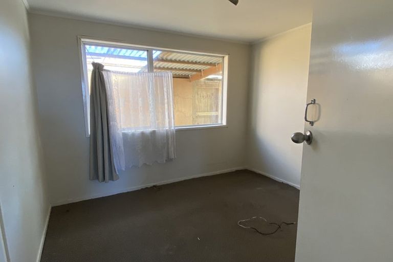 Photo of property in 8 Sabot Place, Massey, Auckland, 0614