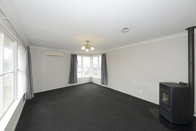 Photo of property in 25 Wimborne Crescent, Aranui, Christchurch, 8061