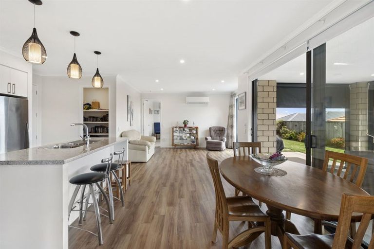 Photo of property in 6 Damien Place, Ohauiti, Tauranga, 3112