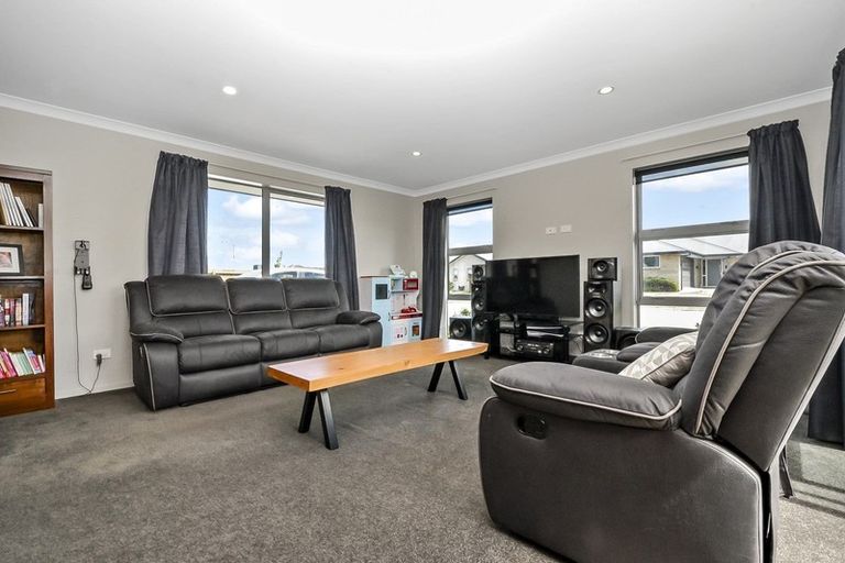 Photo of property in 13 Bradbury Avenue, Rolleston, 7614