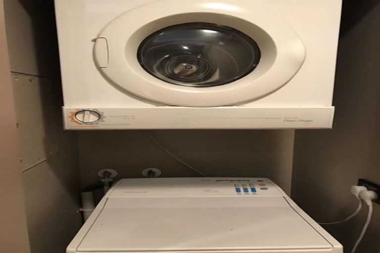 Photo of property in 1 Lion Place, Papamoa, 3118