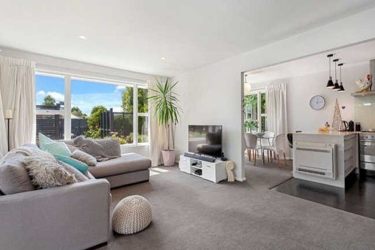 Photo of property in 16 Erica Street, Papanui, Christchurch, 8053