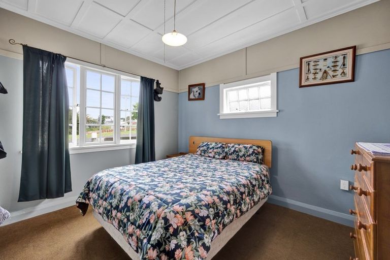 Photo of property in 6 Devon Street, Patea, 4520