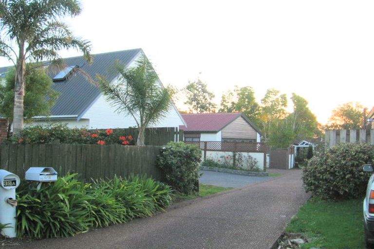 Photo of property in 1/31 Glucina Avenue, West Harbour, Auckland, 0618