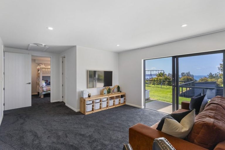 Photo of property in 201 Whangaparaoa Road, Red Beach, 0932