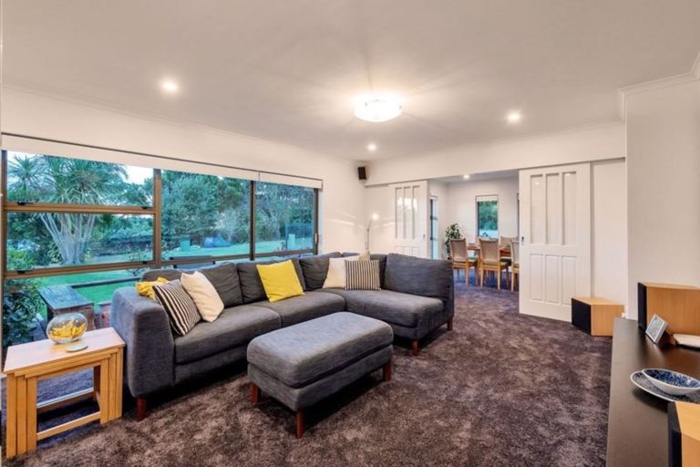 Photo of property in 60 Kaipara Road, Papakura, 2582