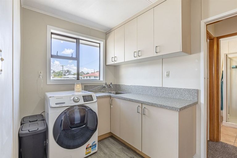 Photo of property in 12a Russell Street, Feilding, 4702