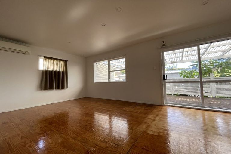 Photo of property in 108 Tirimoana Road, Te Atatu South, Auckland, 0602