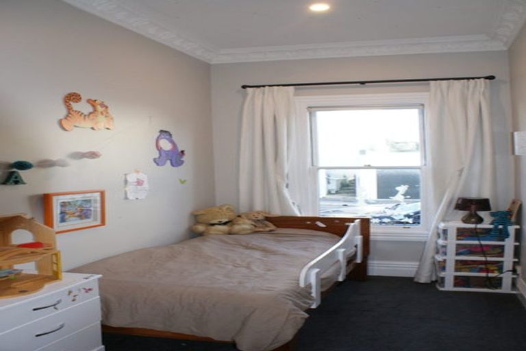Photo of property in 1 Caroline Street, Mount Victoria, Wellington, 6011