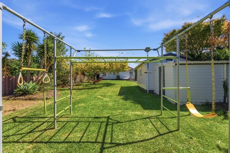 Photo of property in 251 Frankley Road, Frankleigh Park, New Plymouth, 4310
