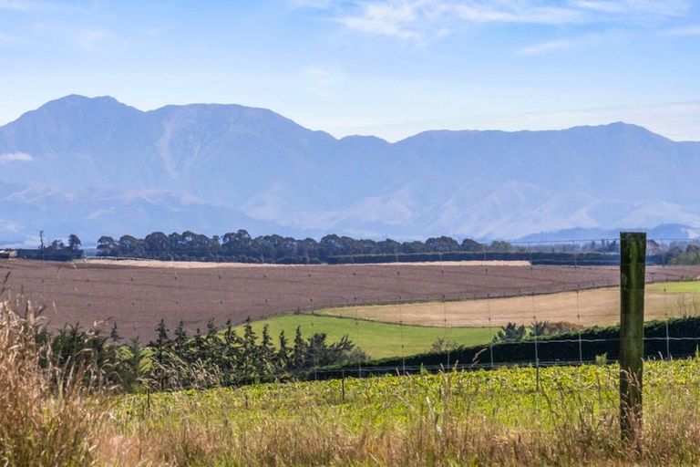 Photo of property in 90 Spur Road, Hadlow, Timaru, 7975