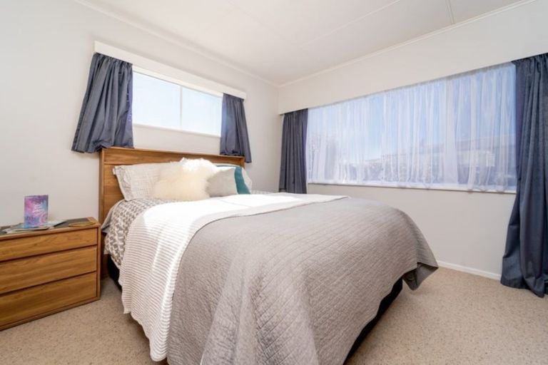 Photo of property in 12 Fairbrother Street, Carterton, 5713