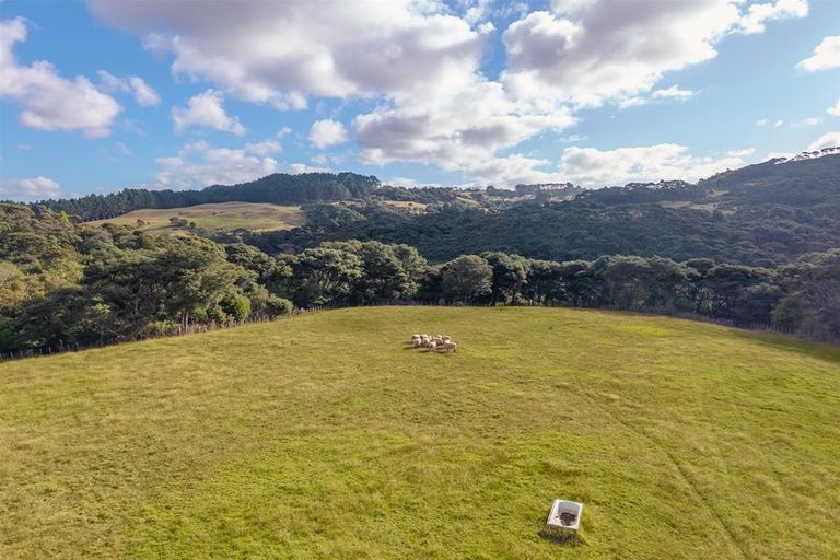 Photo of property in 1223 Old North Road, Helensville, 0875