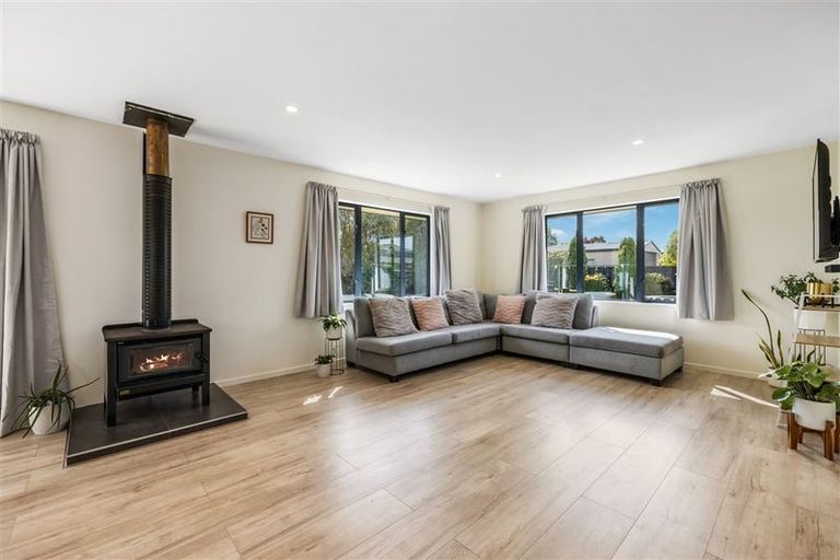 Photo of property in 11a Greenan Place, Doyleston, 7683