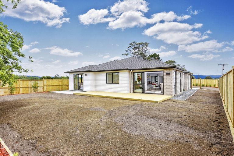 Photo of property in 80b Millbrook Road, Henderson, Auckland, 0612