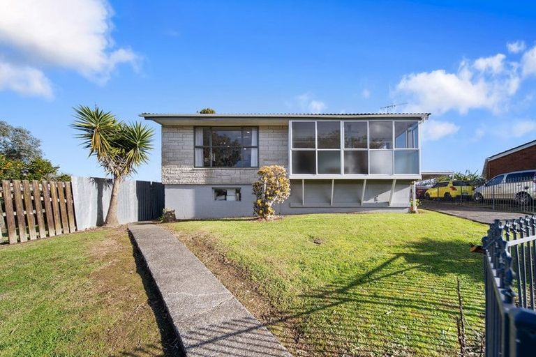 Photo of property in 4 Pike Place, Mangere East, Auckland, 2024