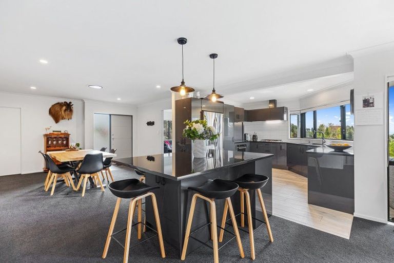 Photo of property in 135 Waikite Road, Welcome Bay, Tauranga, 3175