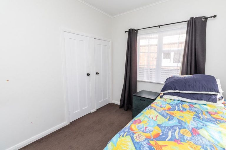 Photo of property in 49 Waiwhetu Road, Waiwhetu, Lower Hutt, 5010