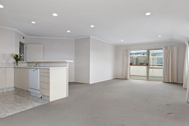 Photo of property in 6/23 Third Avenue, Tauranga, 3110