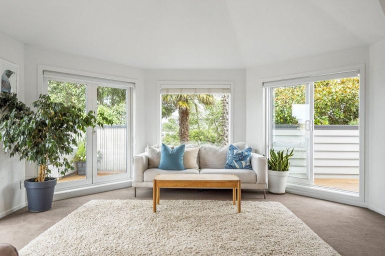 Photo of property in 93 Hastings Road, Mairangi Bay, Auckland, 0630