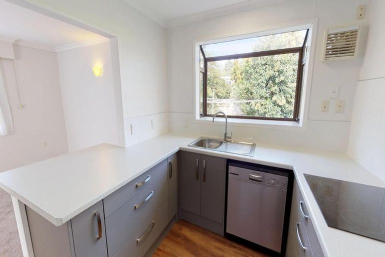 Photo of property in 7 Chilton Grove, Hokowhitu, Palmerston North, 4410