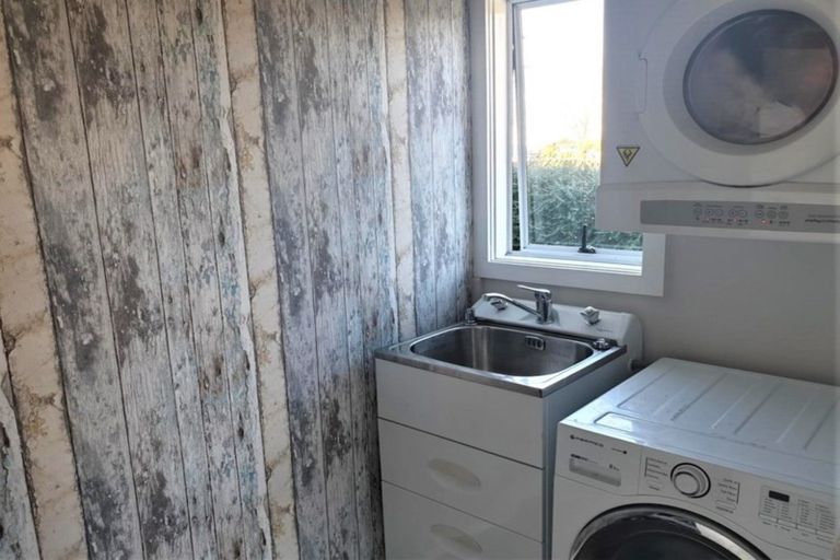 Photo of property in 74 Awamoa Road, Holmes Hill, Oamaru, 9401