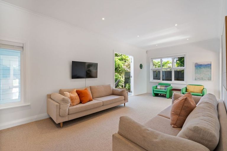 Photo of property in 109 Freyberg Street, Lyall Bay, Wellington, 6022