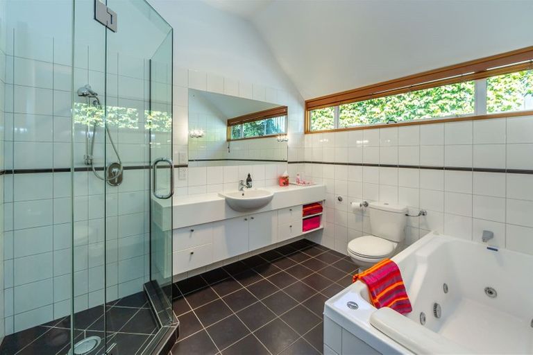 Photo of property in 3 Delhi Place, Cashmere, Christchurch, 8022