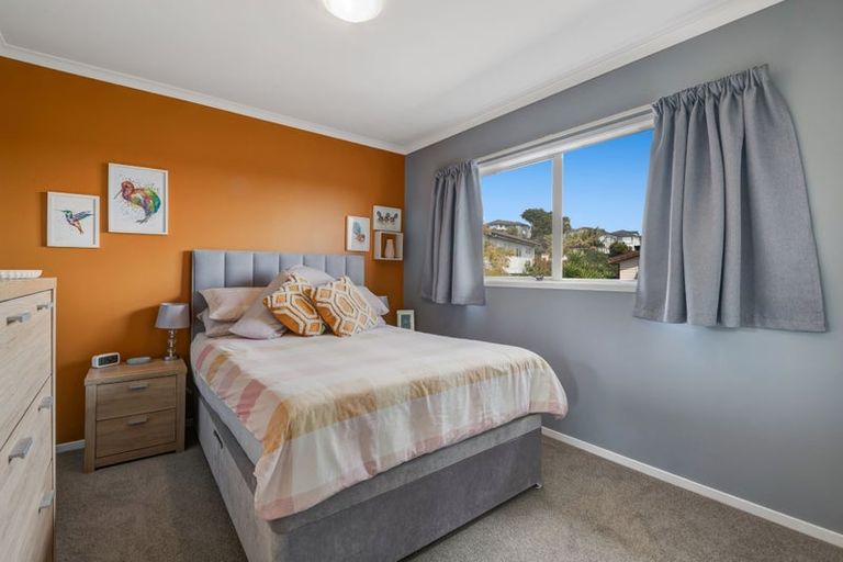 Photo of property in 4 Totara Views Drive, Red Beach, 0932
