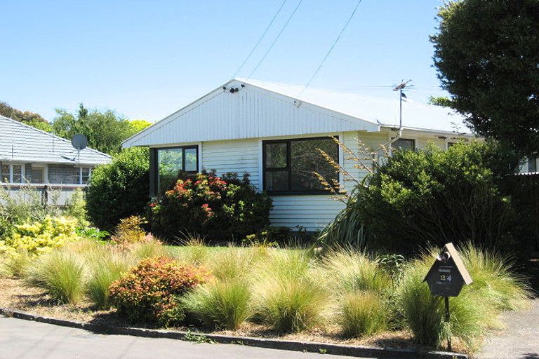 Photo of property in 24 Beatrice Place, Avonhead, Christchurch, 8042