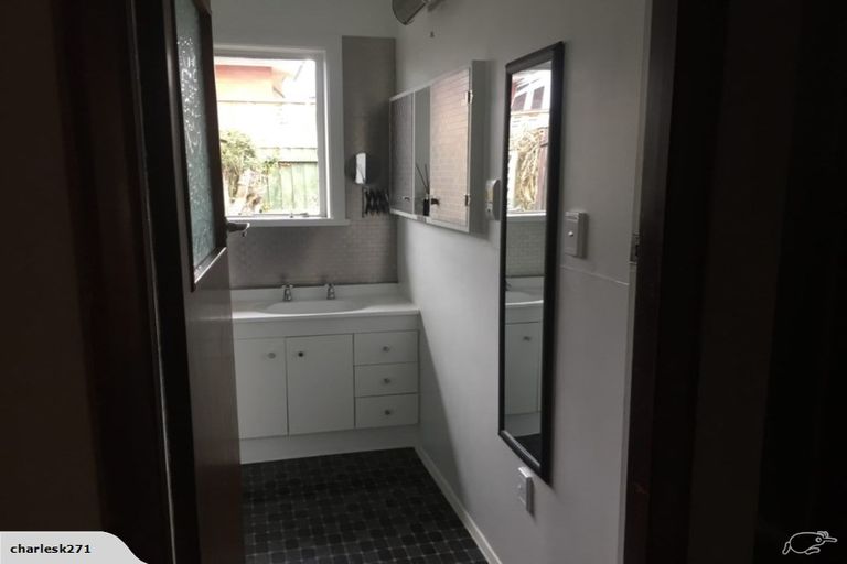 Photo of property in 1-3/11 Evans Street, Maori Hill, Timaru, 7910