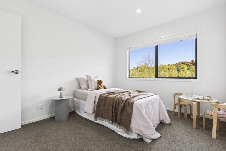 Photo of property in 1 Sorrel Street, Albert Town, Wanaka, 9305