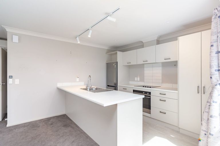 Photo of property in 2 Mandel Mews, Waiwhetu, Lower Hutt, 5010