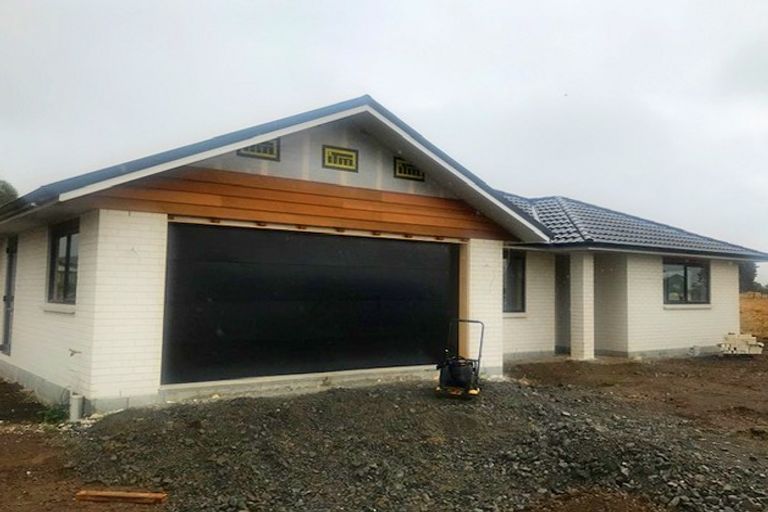 Photo of property in 5 Madison Street, Carterton, 5713