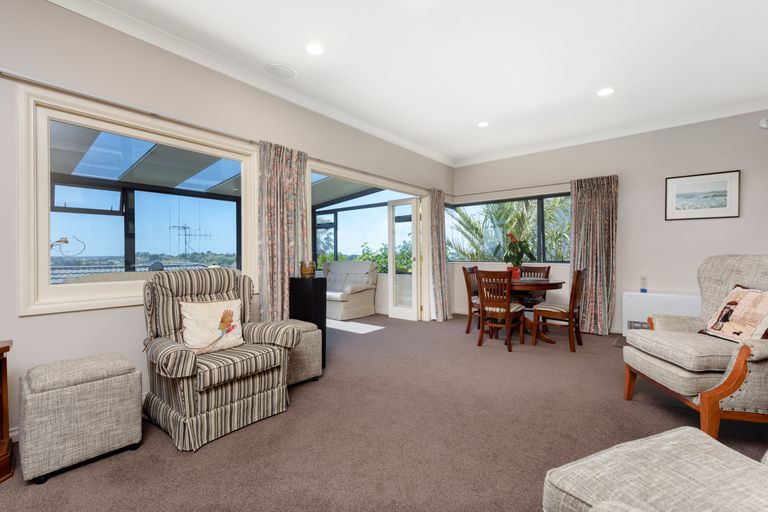 Photo of property in 27 La Cumbre Close, Bethlehem, Tauranga, 3110