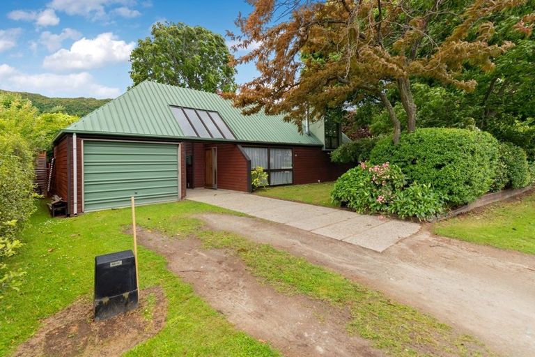 Photo of property in 45 Adamson Drive, Arrowtown, 9302