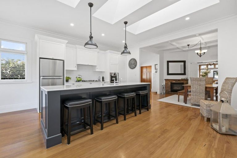 Photo of property in 7 Bruce Street, Northcote Point, Auckland, 0627