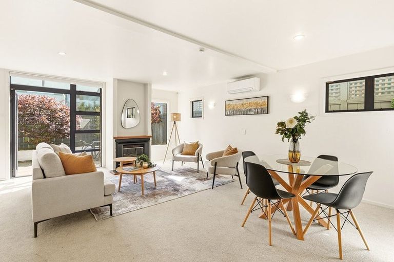 Photo of property in 2d Hatton Street, Karori, Wellington, 6012