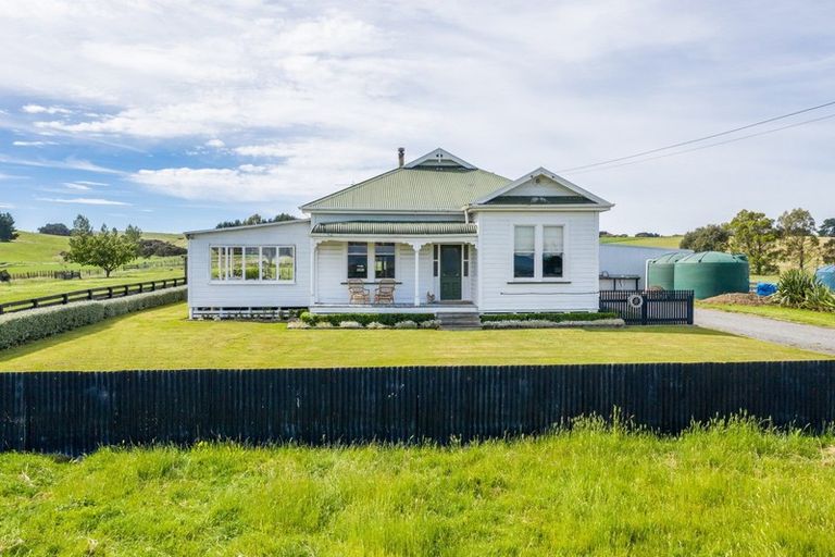 Photo of property in 105 Fraters Road, Martinborough, 5781