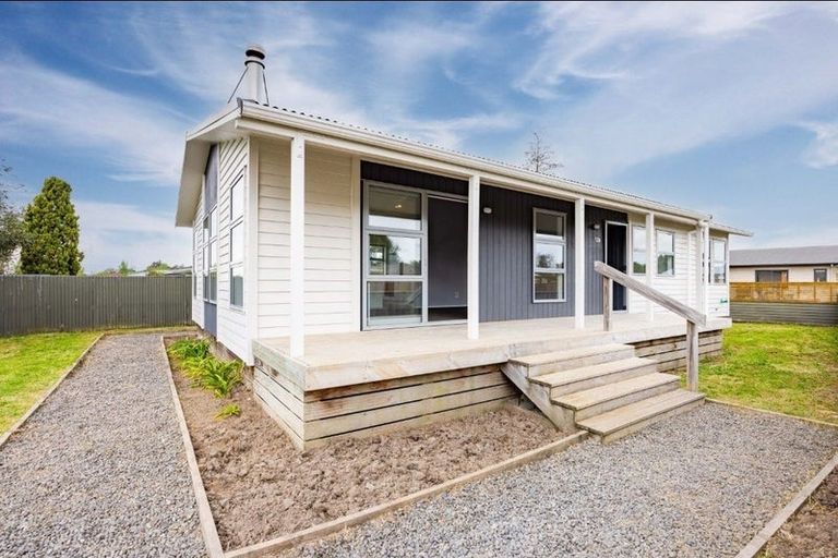 Photo of property in 12b Guy Street, Waipawa, 4210