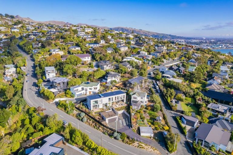 Photo of property in 32 Mount Pleasant Road, Mount Pleasant, Christchurch, 8081