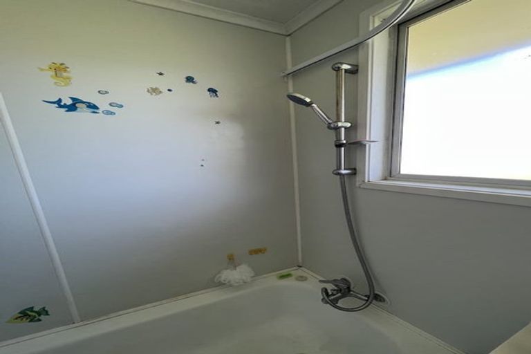 Photo of property in 14 Bledisloe Street, Levin, 5510