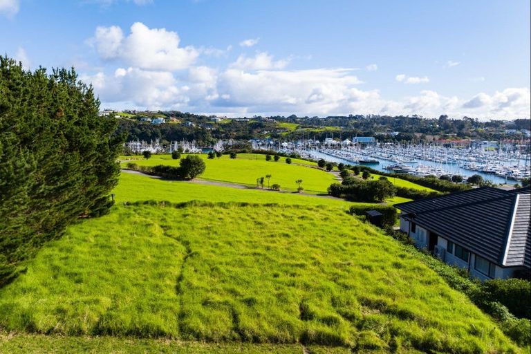 Photo of property in 7 Waimaki Way, Gulf Harbour, Whangaparaoa, 0930