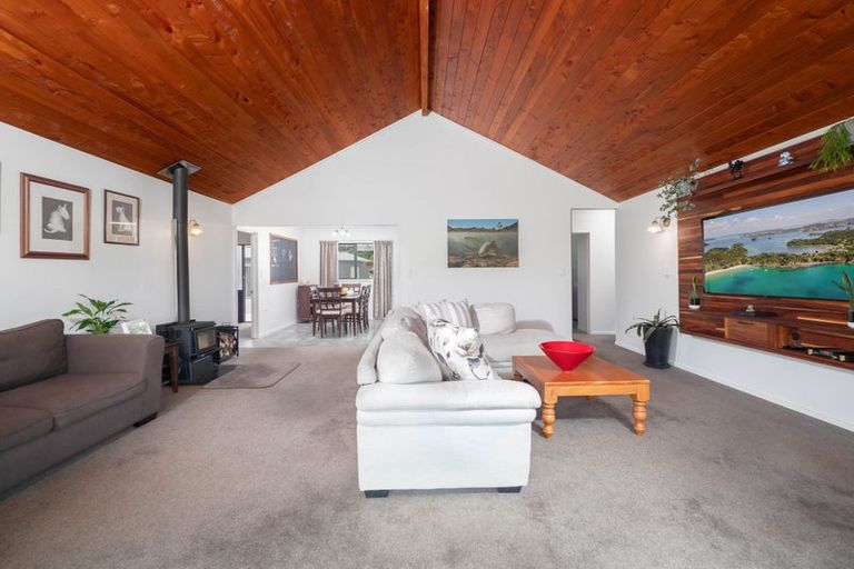 Photo of property in 68 Wiroa Road, Kerikeri, 0293